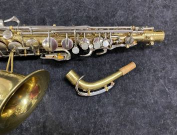 Photo Early 60s Vintage Buescher 400 post-TH&C Alto Sax - GREAT PRICE - Serial # 390703